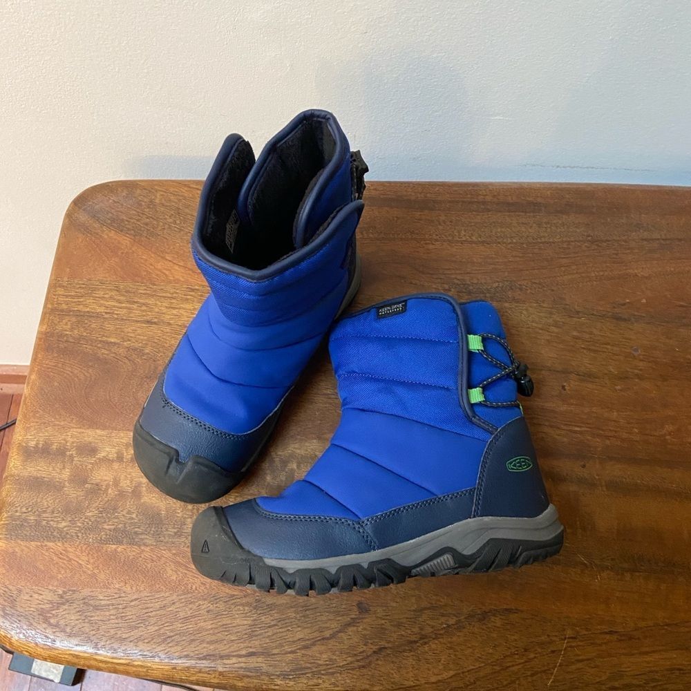 Keen Kids Blue and Black Snow Boots